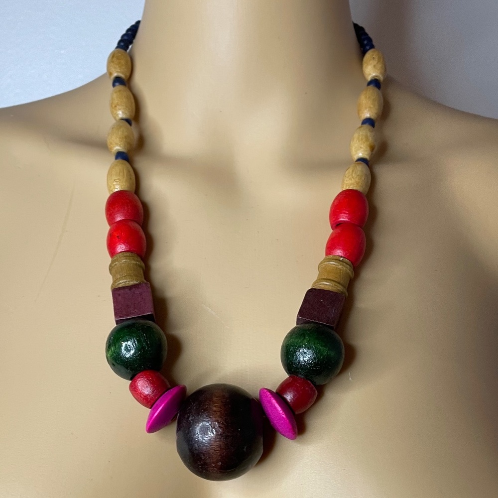 Vintage Wooden colorful beaded statement necklace!